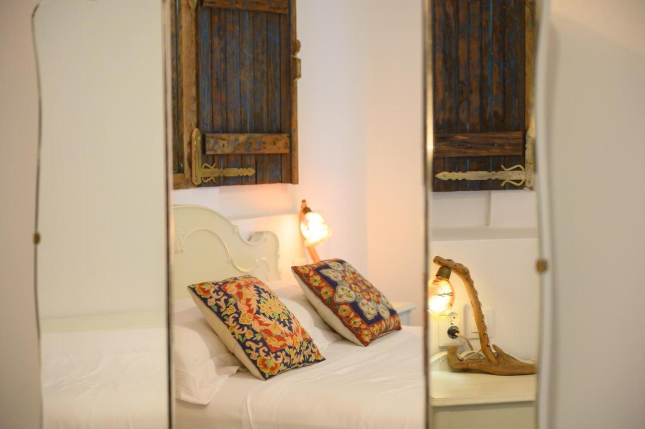 Aliori Art Caves Hotel Aegiali Exterior photo