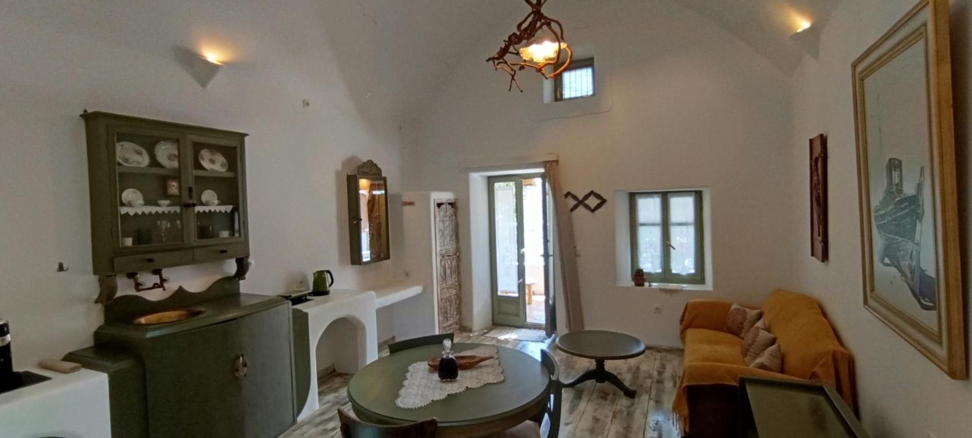 Aliori Art Caves Hotel Aegiali Exterior photo