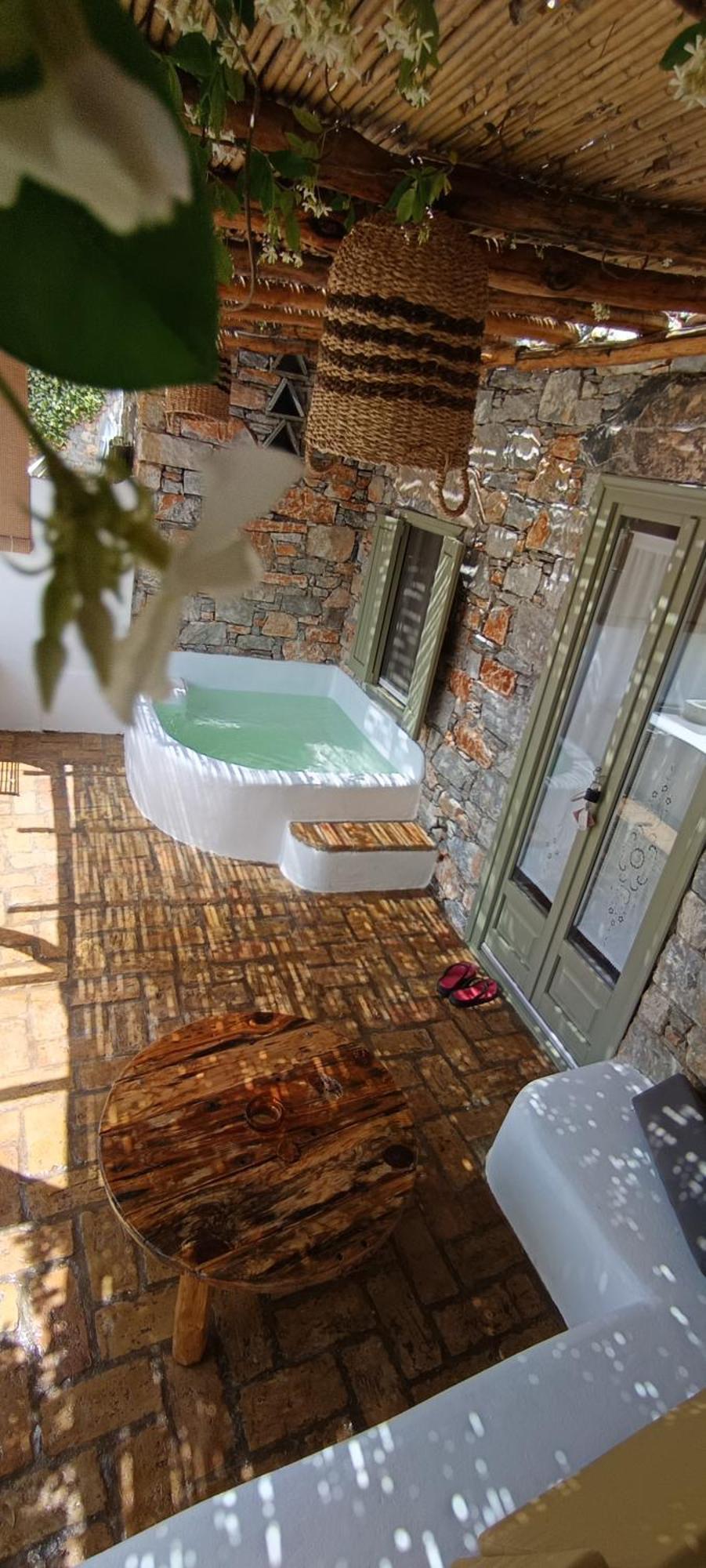 Aliori Art Caves Hotel Aegiali Exterior photo